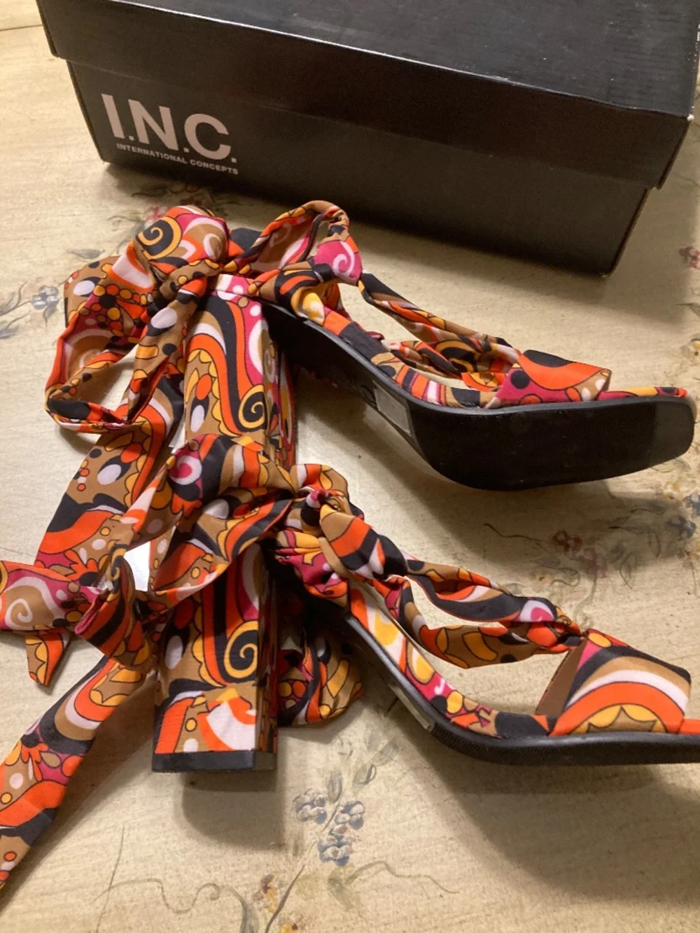 INC Orange/Black/Brown Lace-Up Sandals Sz 7